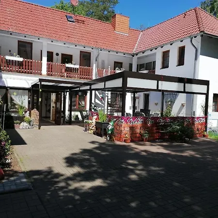 Hotelpension Schwalbennest Konukevi