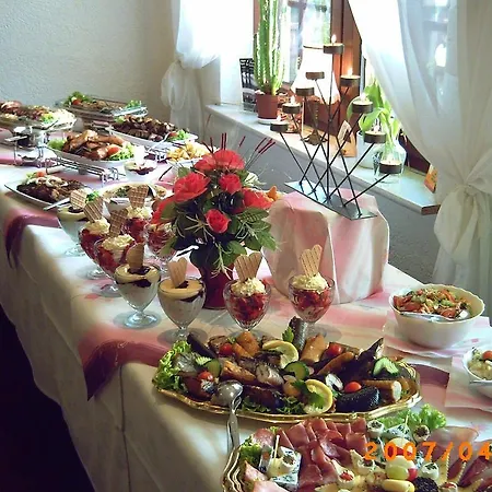 Hotelpension Schwalbennest Pensionat 3*